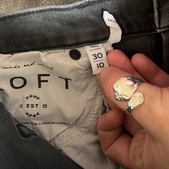 Grey stretchy Jeggings Made and Loved Loft - Picture 2 of 3